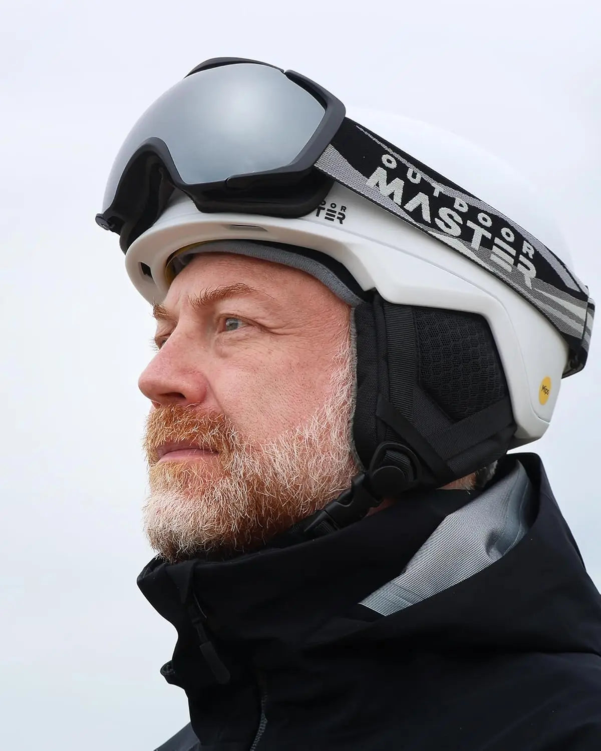 OutdoorMaster Ski/Snowboard Goggles with Cover Anti-Fog